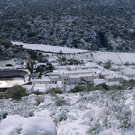 Tugasa Hotel Y Casas Rurales La Posada Villaluenga Del Rosario Dış mekan fotoğraf