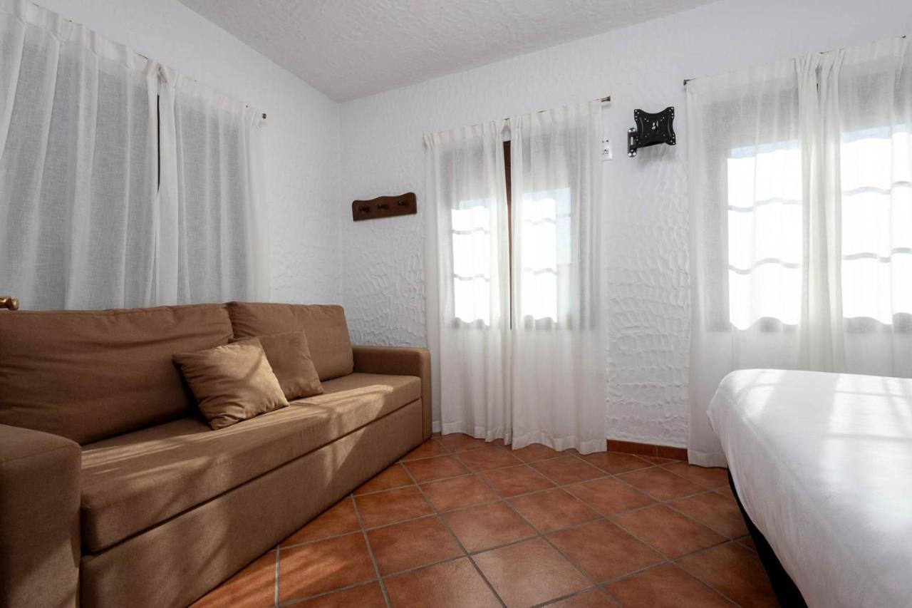 Tugasa Hotel Y Casas Rurales La Posada Villaluenga Del Rosario Dış mekan fotoğraf
