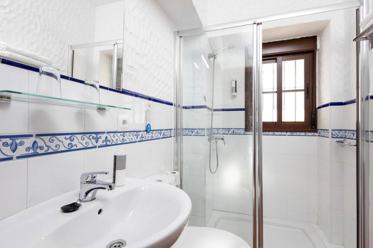 Tugasa Hotel Y Casas Rurales La Posada Villaluenga Del Rosario Dış mekan fotoğraf