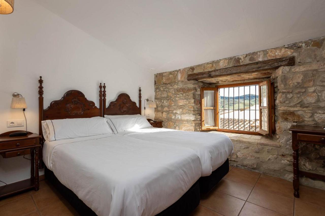 Tugasa Hotel Y Casas Rurales La Posada Villaluenga Del Rosario Dış mekan fotoğraf
