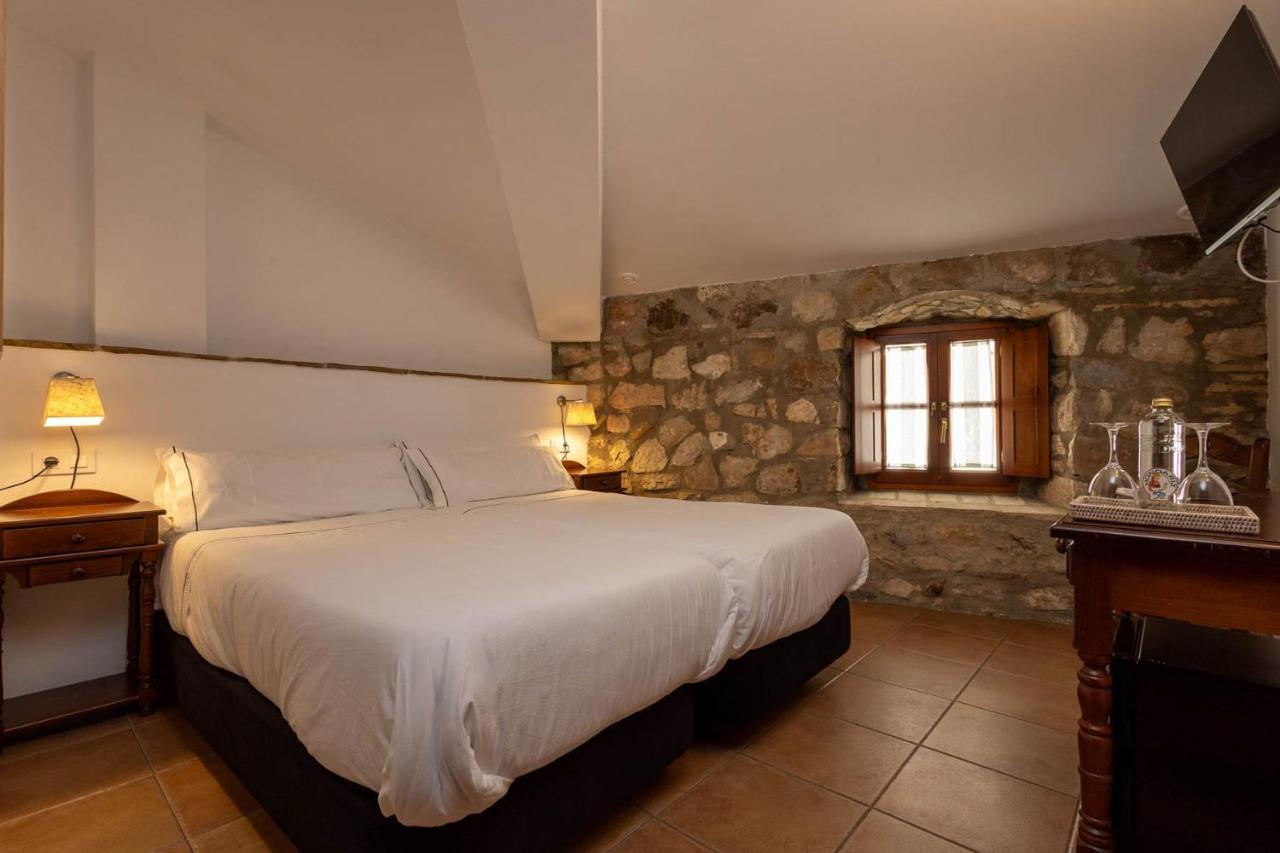 Tugasa Hotel Y Casas Rurales La Posada Villaluenga Del Rosario Dış mekan fotoğraf
