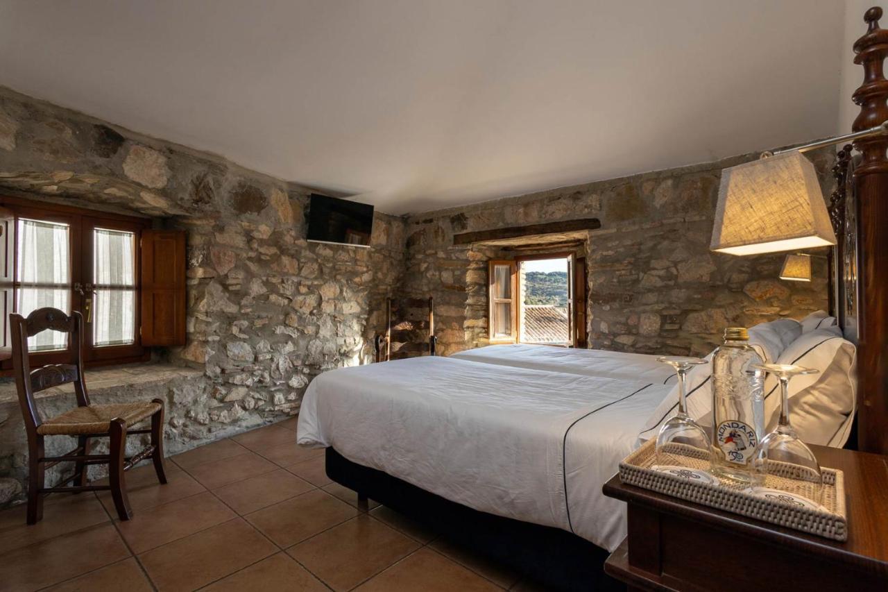 Tugasa Hotel Y Casas Rurales La Posada Villaluenga Del Rosario Dış mekan fotoğraf