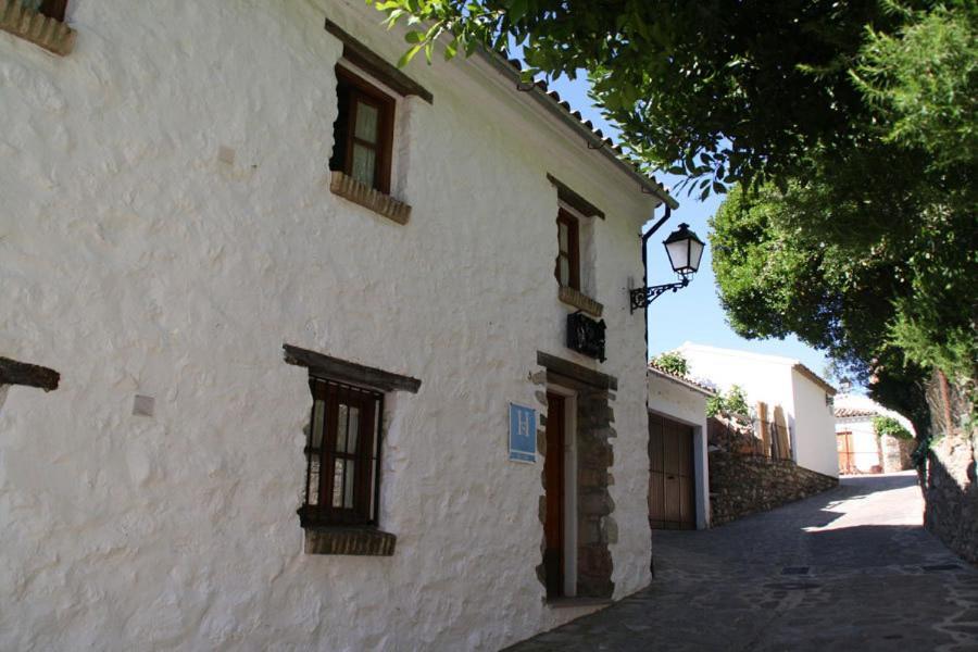 Tugasa Hotel Y Casas Rurales La Posada Villaluenga Del Rosario Dış mekan fotoğraf