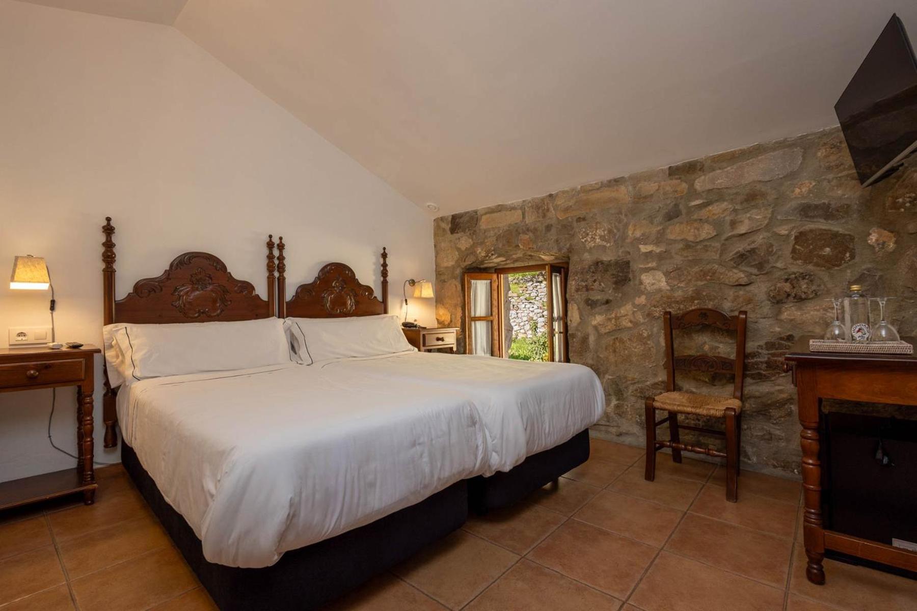 Tugasa Hotel Y Casas Rurales La Posada Villaluenga Del Rosario Dış mekan fotoğraf