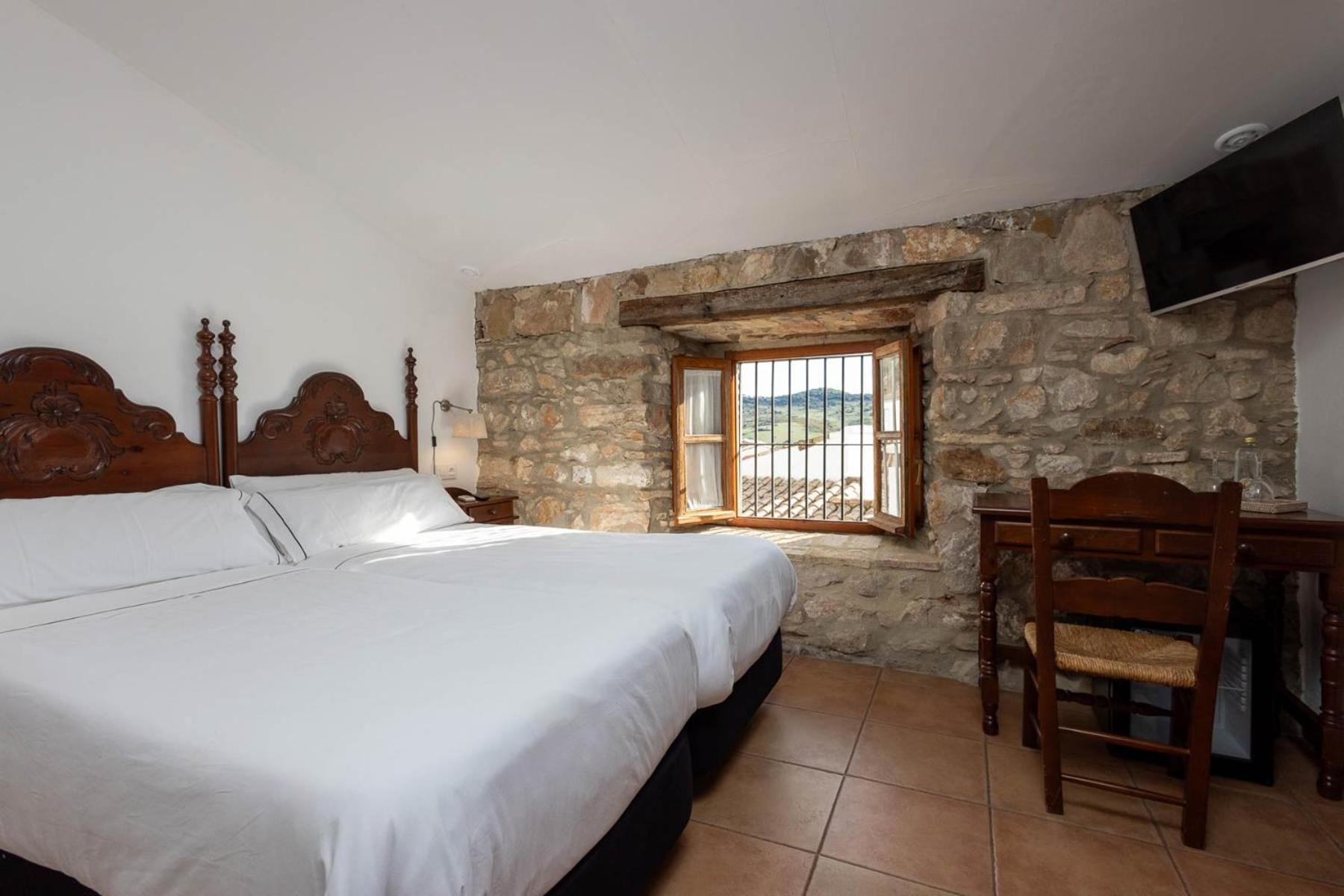 Tugasa Hotel Y Casas Rurales La Posada Villaluenga Del Rosario Dış mekan fotoğraf