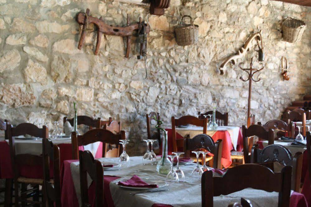 Tugasa Hotel Y Casas Rurales La Posada Villaluenga Del Rosario Dış mekan fotoğraf