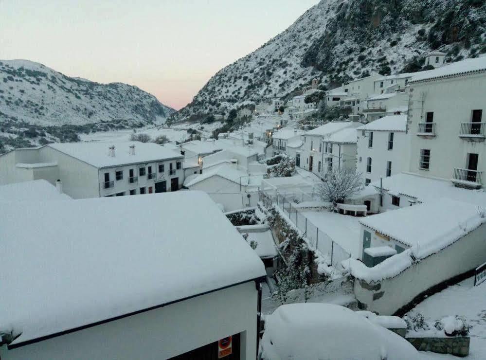 Tugasa Hotel Y Casas Rurales La Posada Villaluenga Del Rosario Dış mekan fotoğraf